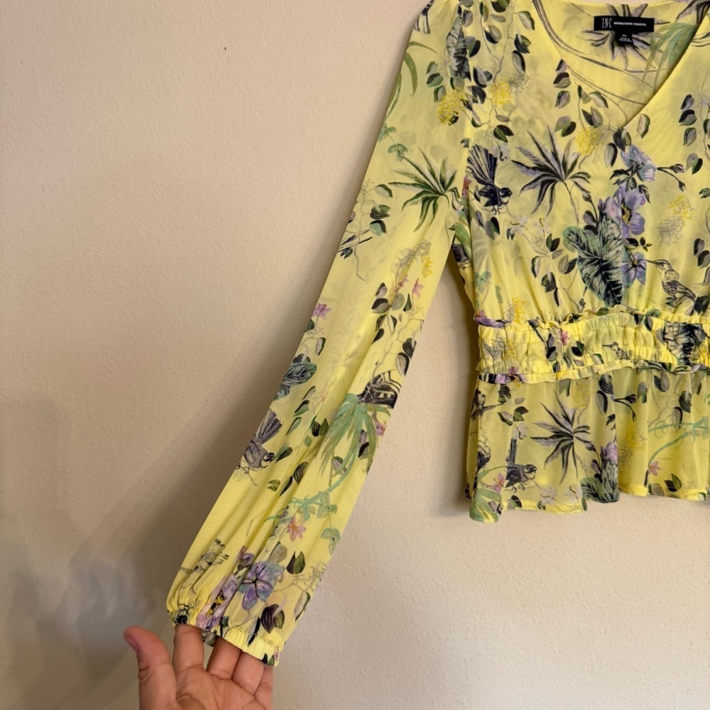 INC International Concepts Pretty Yellow Floral Blouse Top Sz PP Spring Summer - Picture 7 of 16